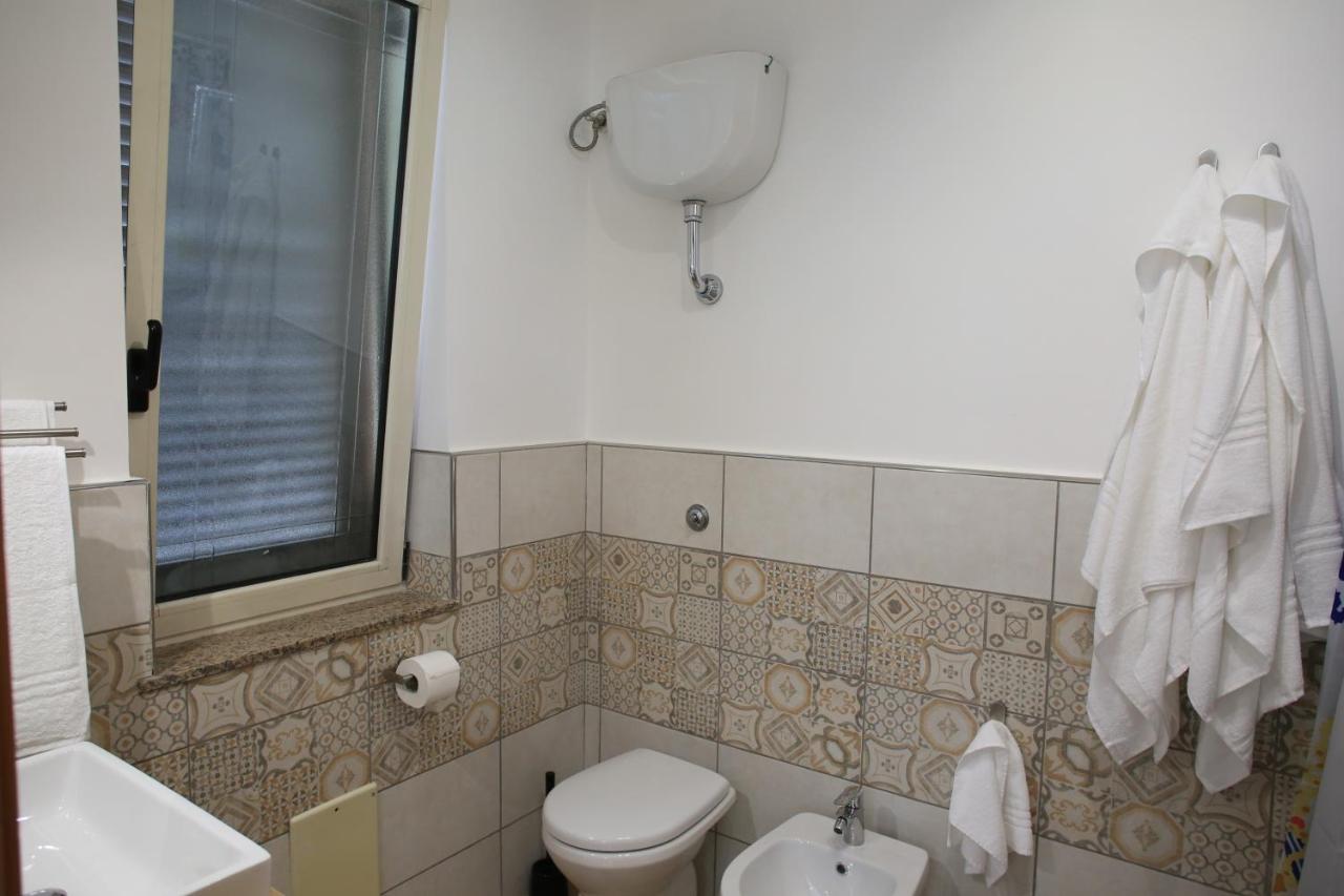 Villa Rosa Pompei Studios Santa Maria La Carita ภายนอก รูปภาพ