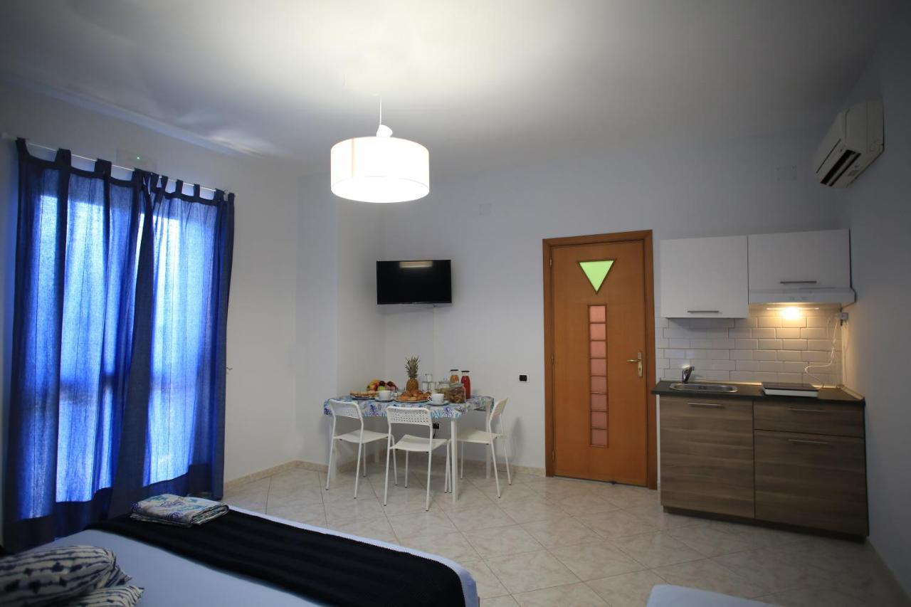 Villa Rosa Pompei Studios Santa Maria La Carita ภายนอก รูปภาพ